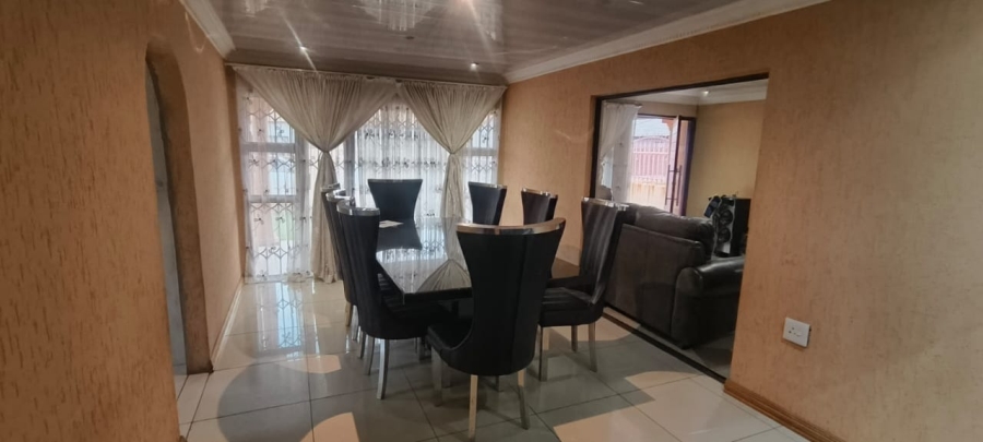 3 Bedroom Property for Sale in Tlhabane North West